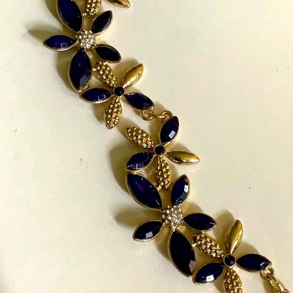 New York & Company Navy Replica Retro Necklace. - Picture 6 of 8